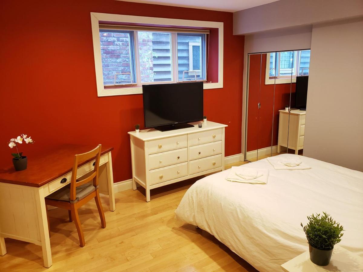 Bright Garden Suite By Forest & Beach & Ubc Vancouver Bagian luar foto